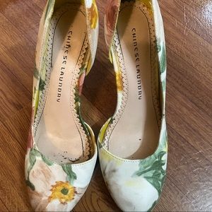 Chinese Laundry White Yellow Floral Watercolor Retro Pumps Heels